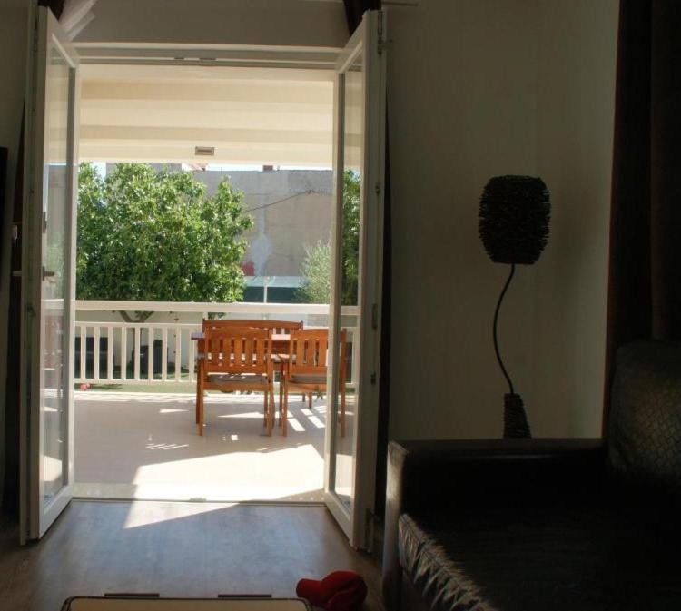 Apartments Zelic Vodice Eksteriør bilde