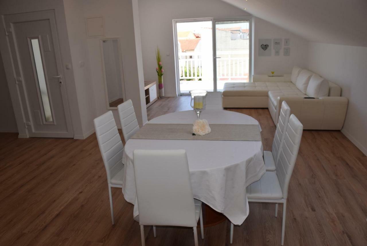 Apartments Zelic Vodice Eksteriør bilde